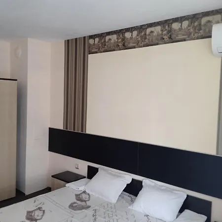 Къща За Гости プリモルスコ